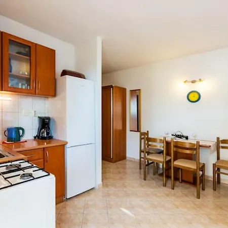 One Bedroom With Wifi At Apartment *