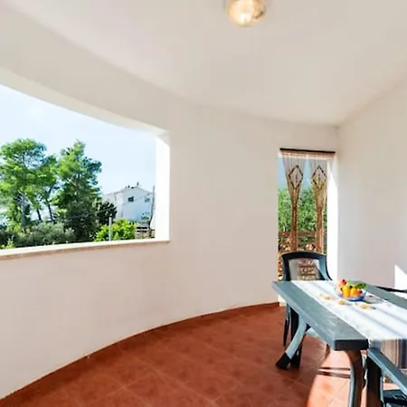 One Bedroom With Wifi At Apartment *