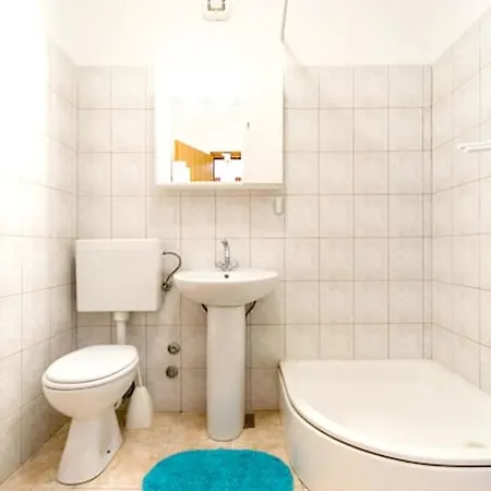 One Bedroom With Wifi At Apartment Zavala