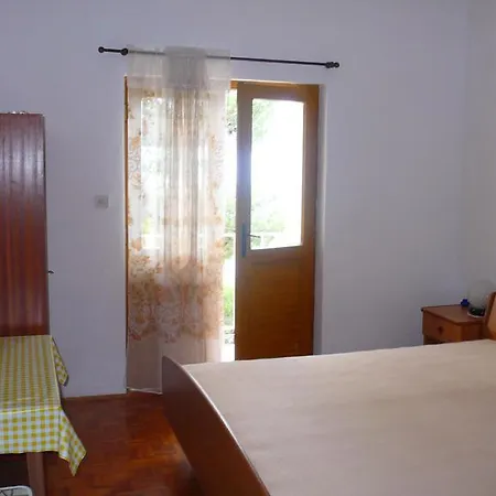 Apartment Ivan Dolac 公寓 伊万多拉克